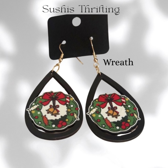 Jewelry - 3 Wooden Christmas Teardrop Earrings